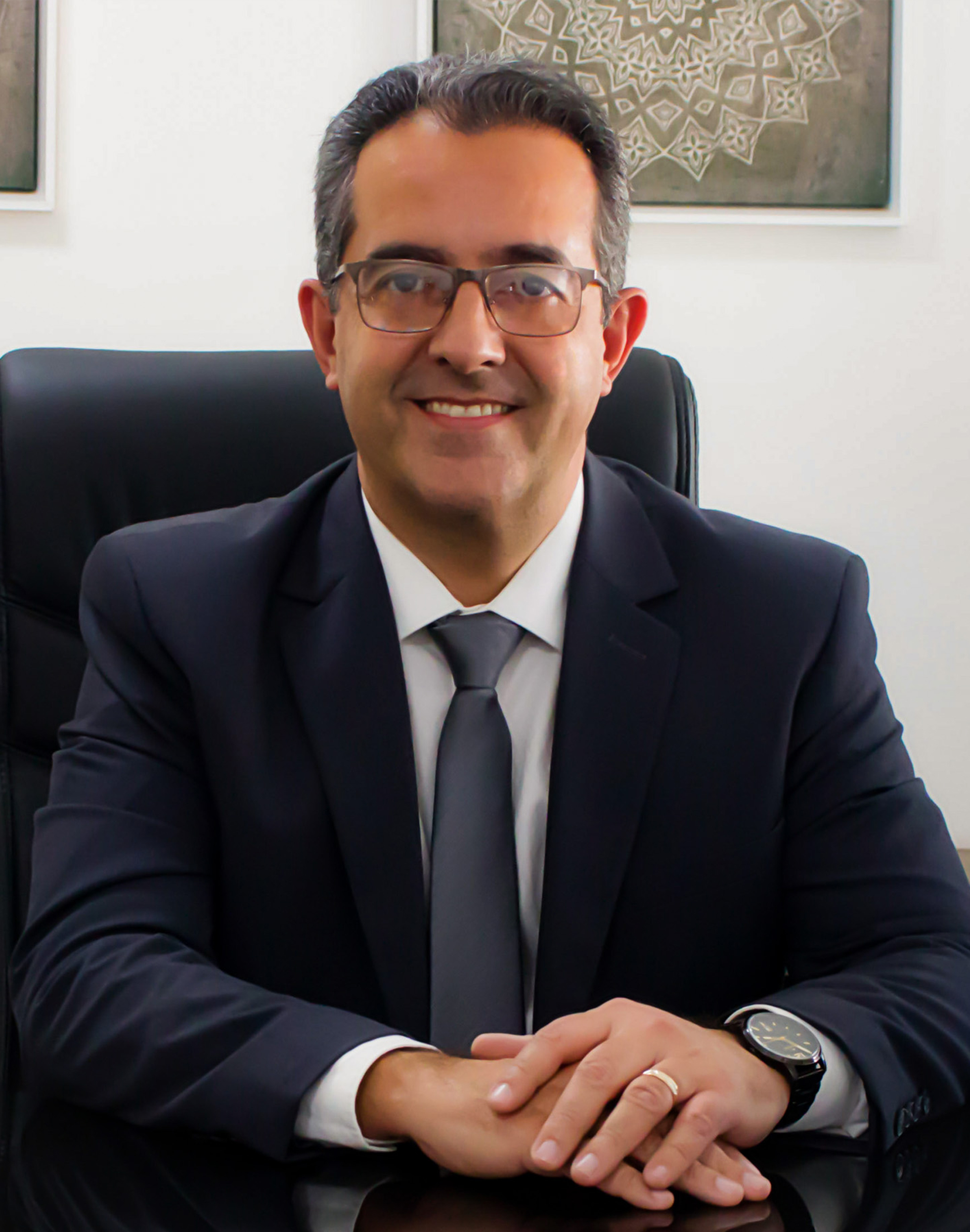 Dr. Eduardo.jpg